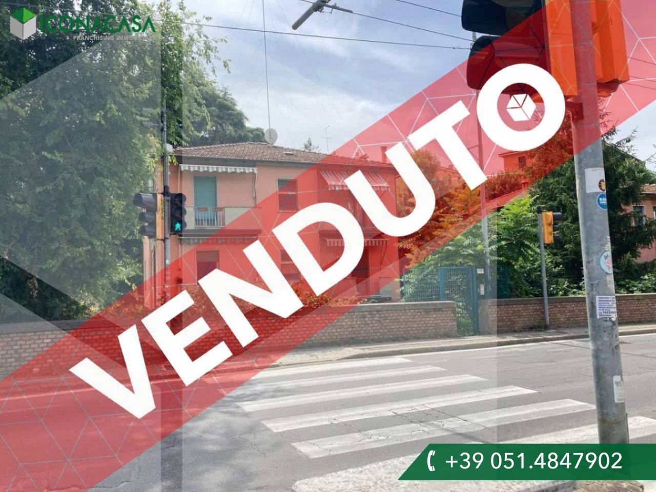 3 rooms Apartment in Bologna, Italy No. 33385