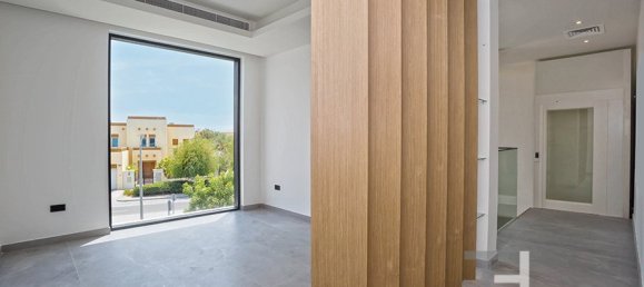 4 bedrooms Villa in Jumeirah Park, UAE No. 30541 18