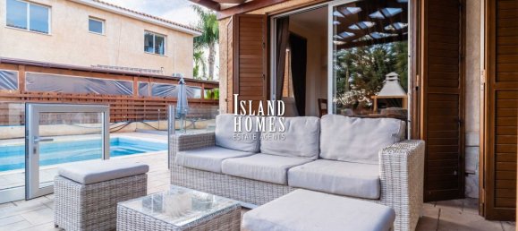 Дом с 4 спальнями в Паралимни, Кипр № 23919 19