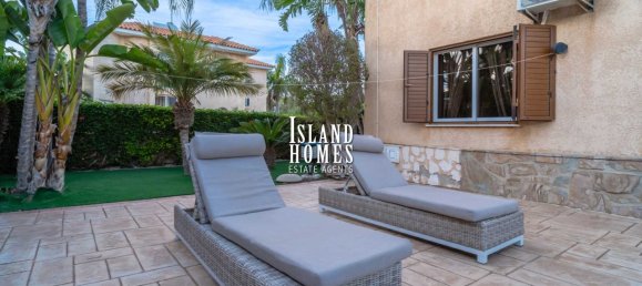 Дом с 4 спальнями в Паралимни, Кипр № 23919 27