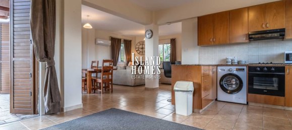 Дом с 4 спальнями в Паралимни, Кипр № 23919 13