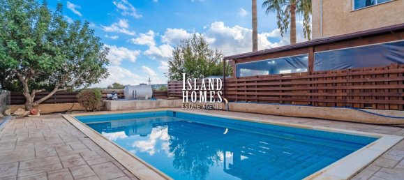 Дом с 4 спальнями в Паралимни, Кипр № 23919 21