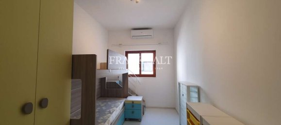 3 غرف نوم طابقين في Swieqi, Malta رقم 7629 8