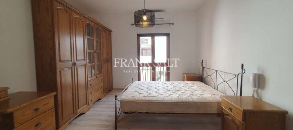 3 غرف نوم طابقين في Swieqi, Malta رقم 7629 7