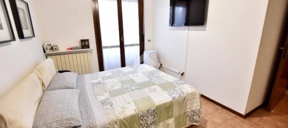 2 Schlafzimmer Wohnung in Liscate, Italy, Nr. 327560 5