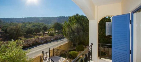 Вилла с 5 спальнями в Полис, Кипр № 82732 8