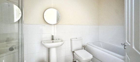 3 bedrooms Bungalow in Rainham, United Kingdom No. 4831 8