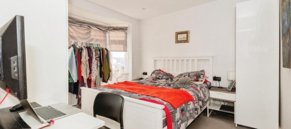 3 Schlafzimmer Haus in Banstead, United Kingdom, Nr. 8064 24