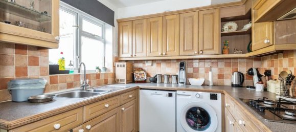 3 Schlafzimmer Haus in Banstead, United Kingdom, Nr. 8064 15