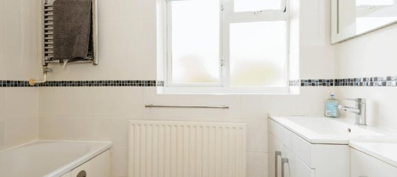 3 Schlafzimmer Haus in Banstead, United Kingdom, Nr. 8064 11