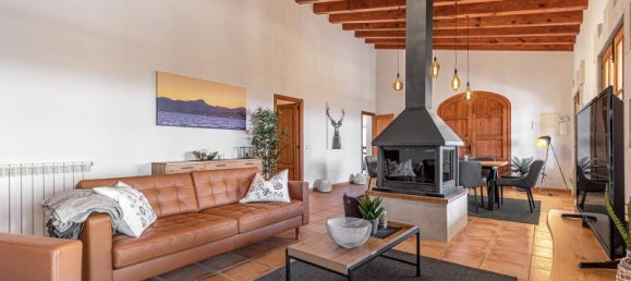 4 bedrooms Villa in Puntiro, Spain No. 14115 3