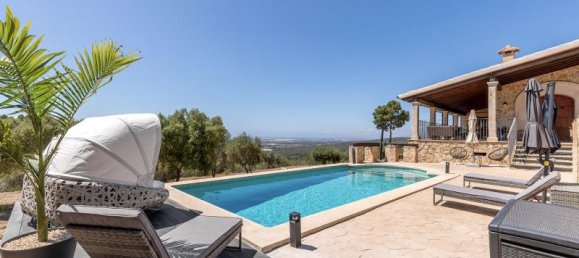 4 bedrooms Villa in Puntiro, Spain No. 14115 2