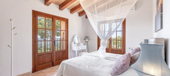 4 bedrooms Villa in Puntiro, Spain No. 14115 7