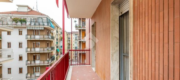 2 Schlafzimmer Wohnung in Turin, Italy, Nr. 54385 6