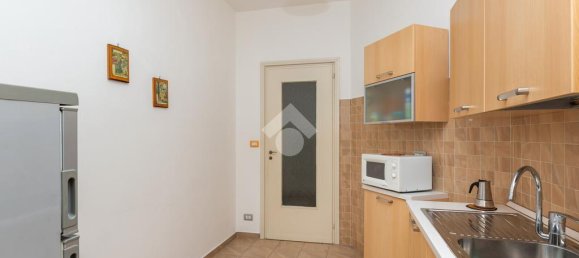 2 Schlafzimmer Wohnung in Turin, Italy, Nr. 54385 8