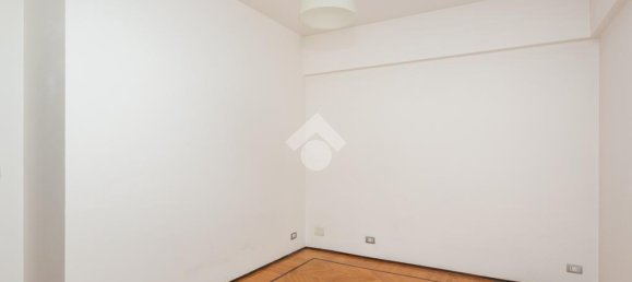 2 Schlafzimmer Wohnung in Turin, Italy, Nr. 54385 16