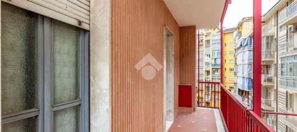 2 Schlafzimmer Wohnung in Turin, Italy, Nr. 54385 11