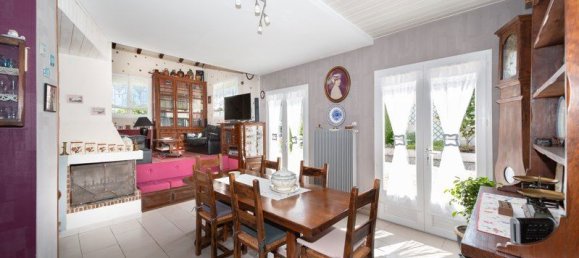 3 Schlafzimmer Haus in Tizac-de-Lapouyade, France, Nr. 291967 4