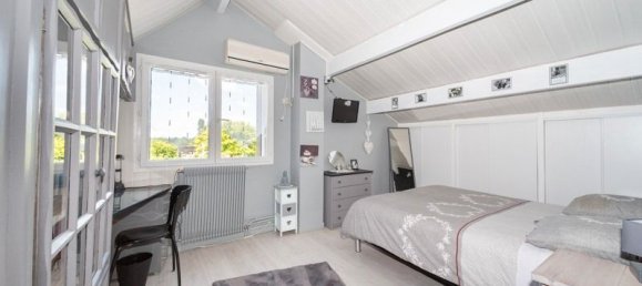 3 Schlafzimmer Haus in Tizac-de-Lapouyade, France, Nr. 291967 6