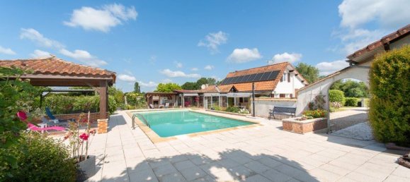 3 Schlafzimmer Haus in Tizac-de-Lapouyade, France, Nr. 291967 3