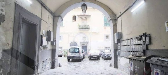 Propiedad comercial de 2 habitaciónes en Naples, Italy No. 20186 2