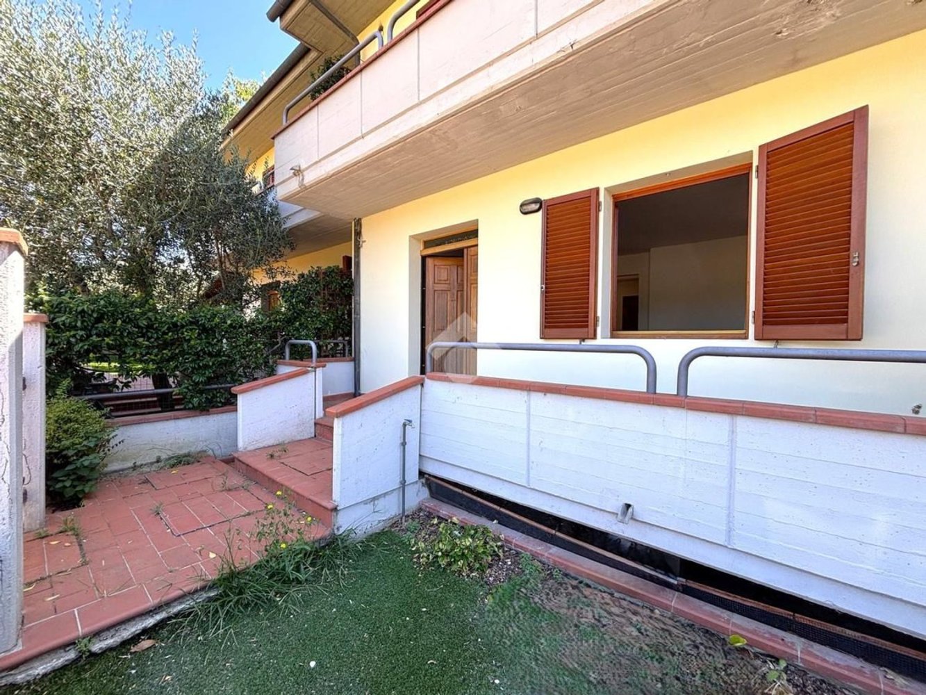 5-salle Maison à Montemurlo, Italy No. 264944