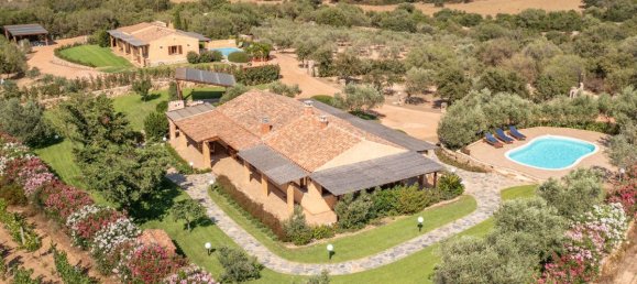 4 bedrooms Villa in Olbia, Italy No. 58727 13