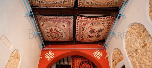 3 rooms Office in Carrara, Italy No. 76096 3