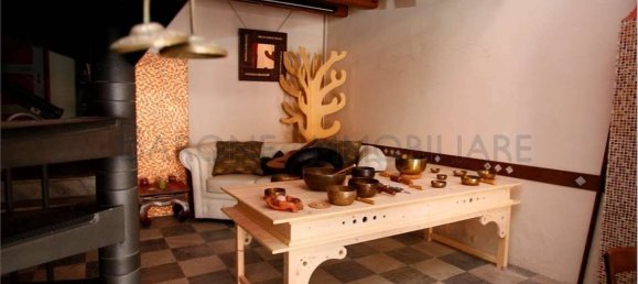 3 rooms Office in Carrara, Italy No. 76096 7