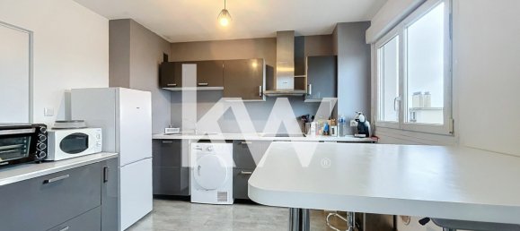 3 bedrooms Apartment in Reims, France No. 42948 5