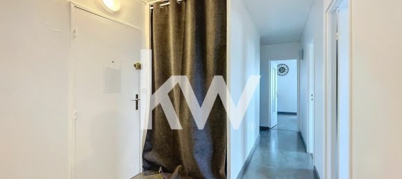 3 bedrooms Apartment in Reims, France No. 42948 15