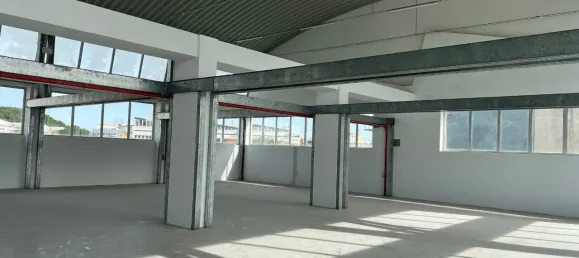 464m² Warehouse in Loures, Portugal No. 88267 6