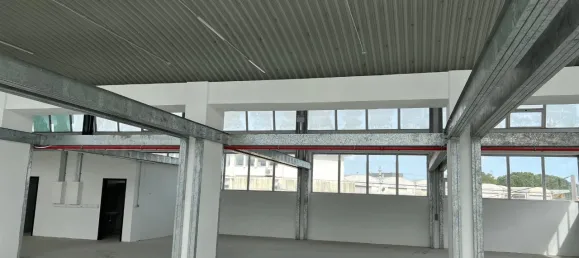 464m² Warehouse in Loures, Portugal No. 88267 7