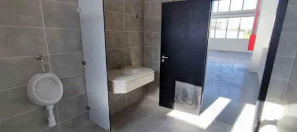 464m² Warehouse in Loures, Portugal No. 88267 14