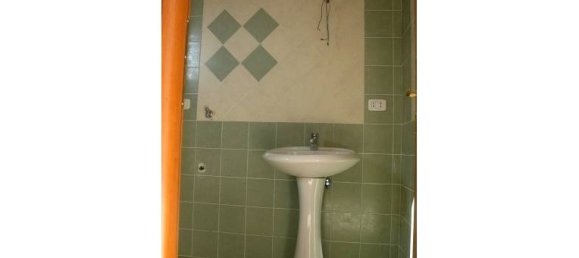 Edificio de 3 habitaciónes en Caserta, Italy No. 255143 2