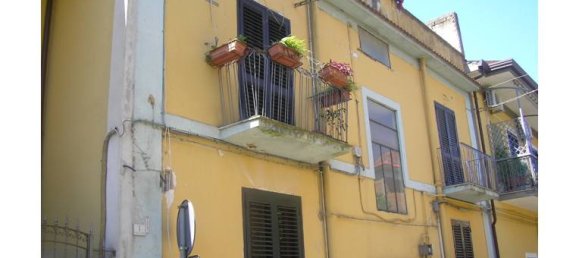 Edificio de 3 habitaciónes en Caserta, Italy No. 255143 6