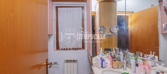 4 rooms Villa in Noviglio, Italy No. 258151 9