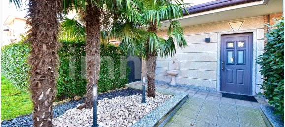 3 bedrooms Apartment in Cesano Maderno, Italy No. 132433 2