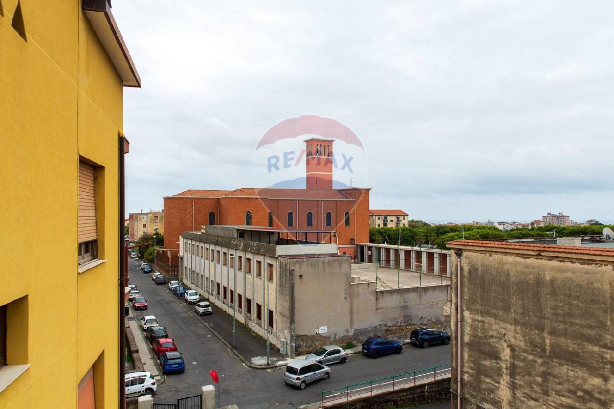 3 bedrooms Apartment in Catania, Italy No. 330044