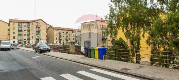 3 bedrooms Apartment in Catania, Italy No. 330044 3