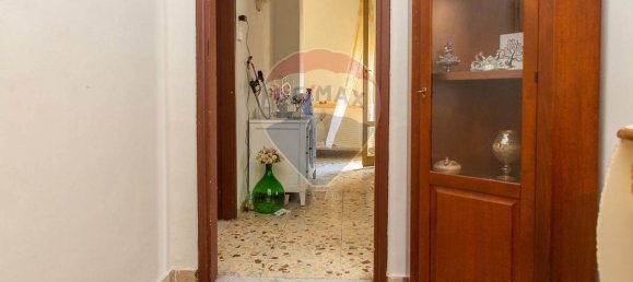 3 bedrooms Apartment in Catania, Italy No. 330044 10