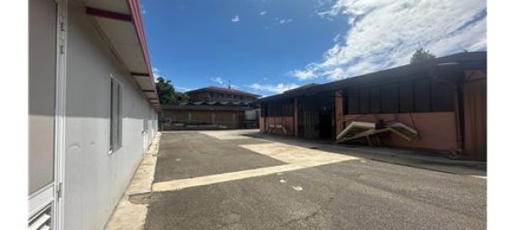1050m² Commercial property in Varese, Italy No. 279244 2