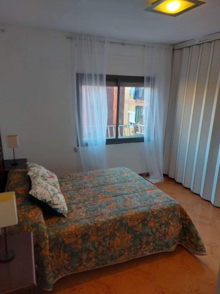 Apartamento de 2 dormitorios en Esplugues de Llobregat, Spain No. 143199
