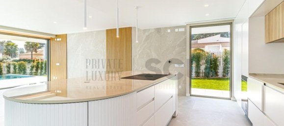 5 Schlafzimmer Haus in Corroios, Portugal, Nr. 107058 3