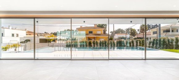 5 Schlafzimmer Haus in Corroios, Portugal, Nr. 107058 17