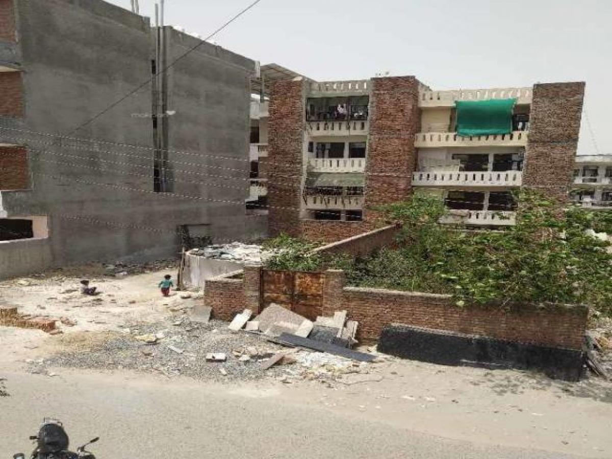 2 bedrooms House in Faridabad, India No. 26801