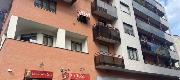 4 rooms Commercial property in Turin, Italy No. 149801 9