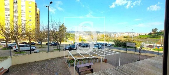 3 bedrooms Apartment in Loures, Portugal No. 95069 2