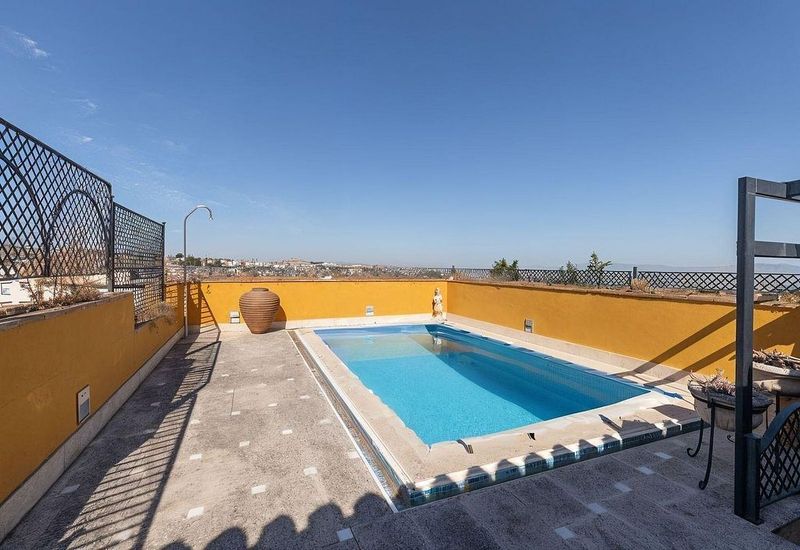 Ático de 4 dormitorios en La Zubia, Spain No. 225374