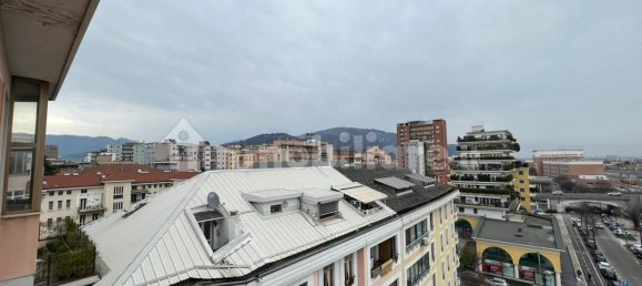 Квартира с 3 спальнями в Брешиа, Италия № 158872 29